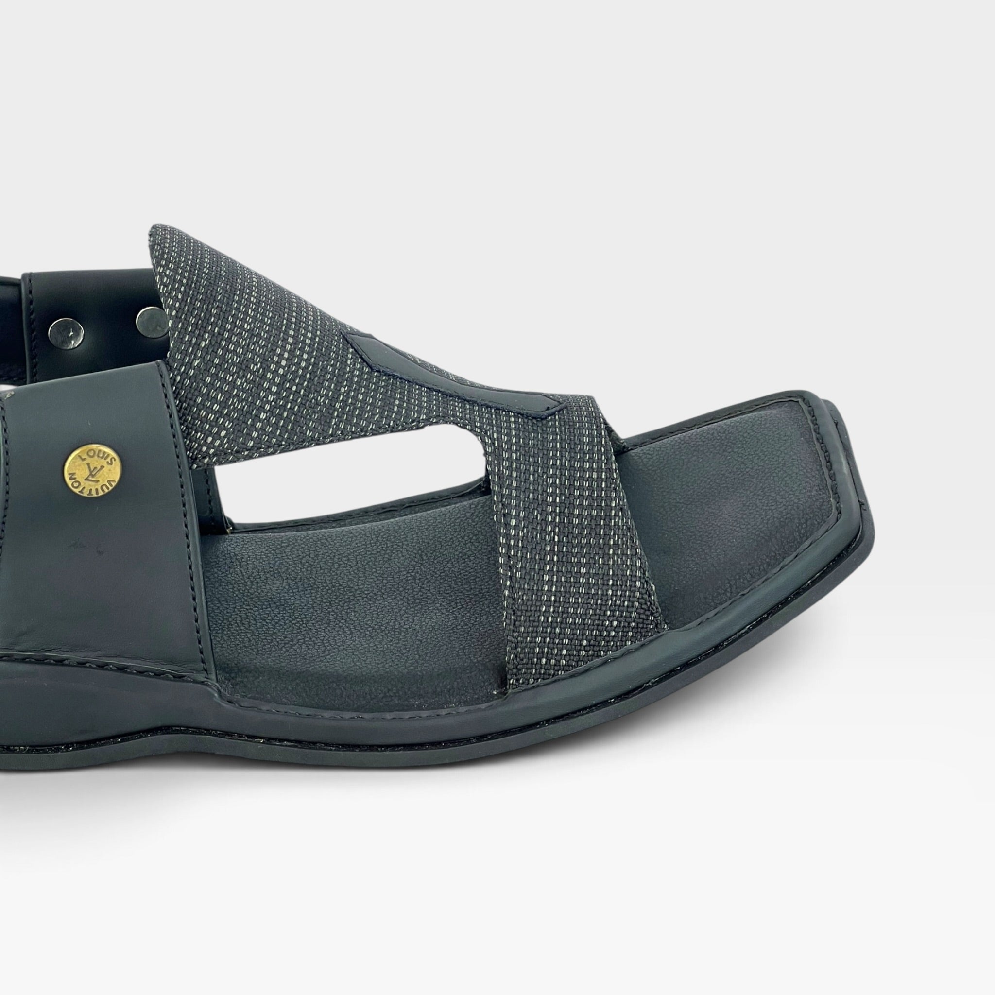 Panjedar Chappal (Fabric Black)